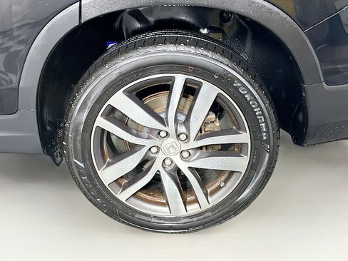 Used 2017 Honda Pilot Elite image 11