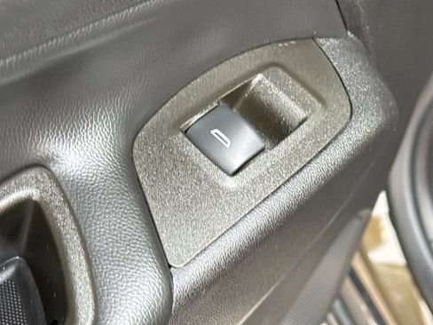 Used 2024 Chevrolet Equinox LT w/ LPO, Floor Liner Package image 31