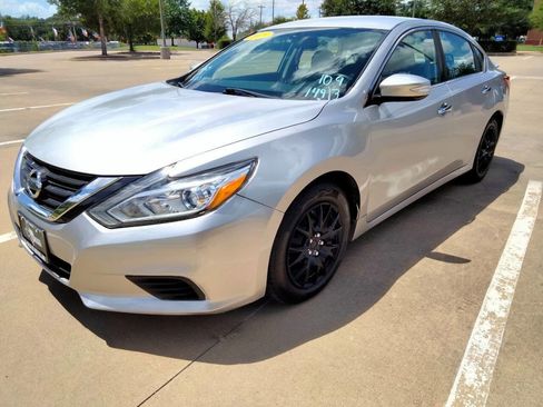 Used 2018 Nissan Altima 2.5 S w/ S Convenience Package image 1