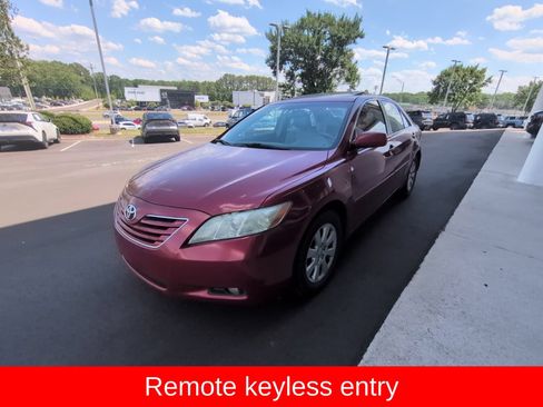 Used 2009 Toyota Camry LE FWD image 2