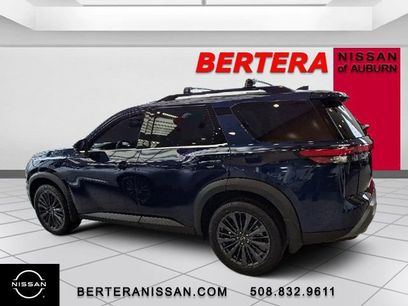 New 2026 Nissan Pathfinder SL w/ SL Premium Package