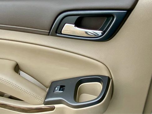 Used 2019 GMC Yukon XL SLT w/ Open Road Package image 55