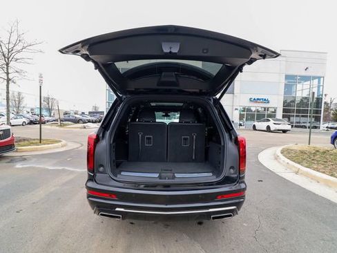 Used 2023 Cadillac XT6 Luxury image 39