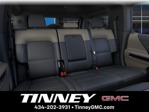 New 2026 GMC Hummer EV SUV w/ LPO, Dark Essentials Package AWD/4WD image 17