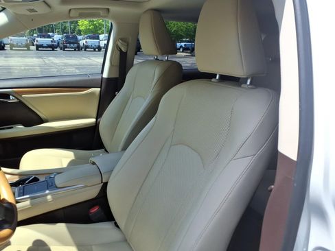 Used 2020 Lexus RX 350L Premium w/ Premium Package AWD/4WD image 16