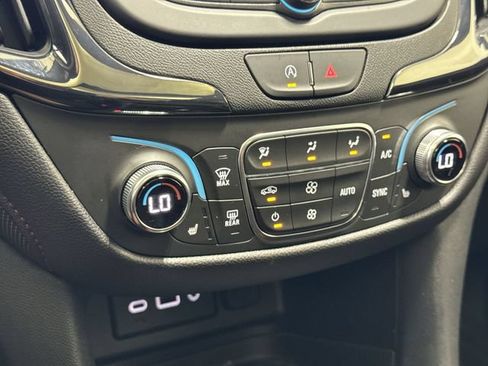 Used 2024 Chevrolet Equinox RS FWD image 20