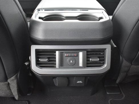 Used 2023 Ford F250 Lariat w/ FX4 Off-Road Package image 24