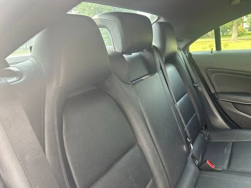 Used 2014 Mercedes-Benz CLA 250 image 22