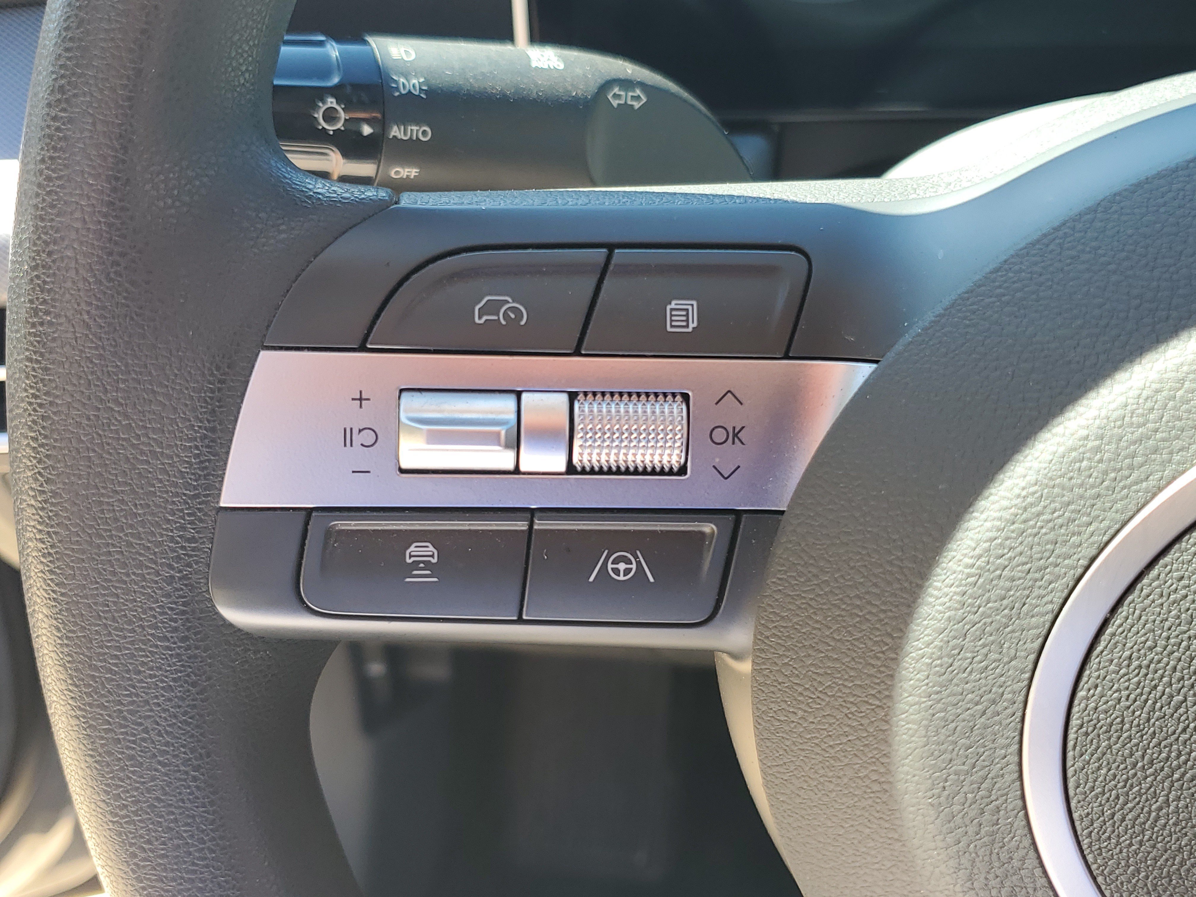 Used 2025 Hyundai Sonata SE FWD image 16