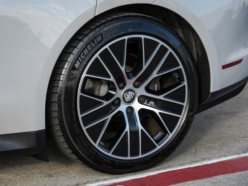 Used 2022 Porsche Taycan image 61