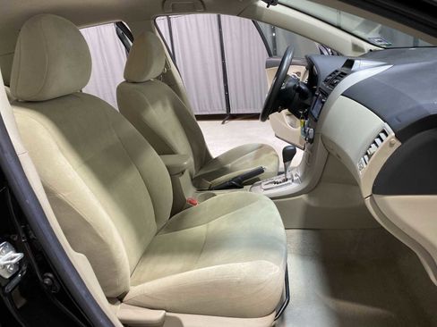 Used 2013 Toyota Corolla LE image 14