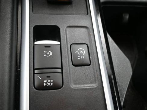 Used 2024 Nissan Pathfinder Platinum w/ Cargo Package AWD/4WD image 18