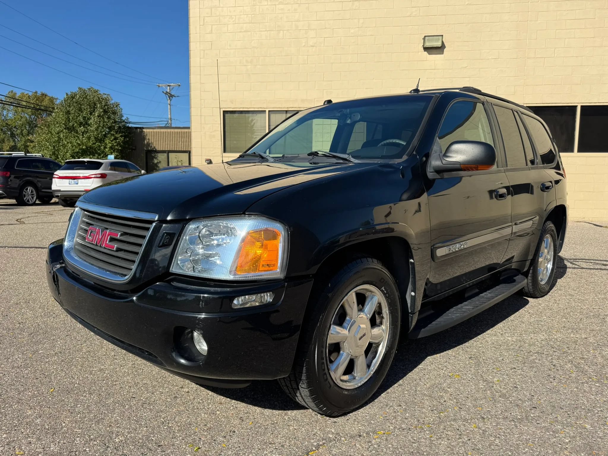 Used 2005 GMC Envoy SLT AWD/4WD image 3