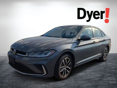 Used 2025 Volkswagen Jetta SE image 1