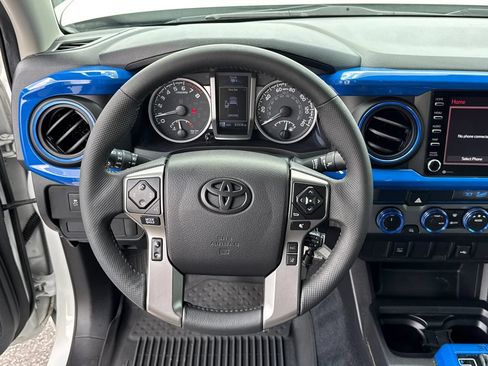 Used 2021 Toyota Tacoma SR5 AWD/4WD image 24
