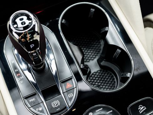 Certified 2023 Bentley Bentayga Extended Wheelbase image 36