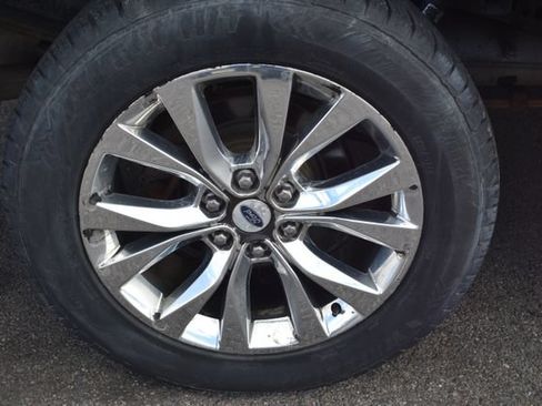 Used 2015 Ford F150 Lariat w/ Equipment Group 502A Luxury AWD/4WD image 53