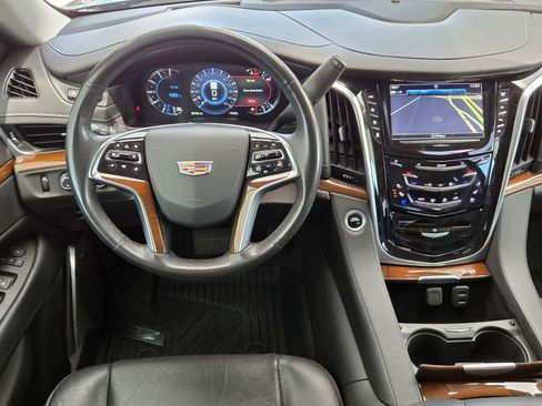 Used 2020 Cadillac Escalade Premium Luxury AWD/4WD image 14