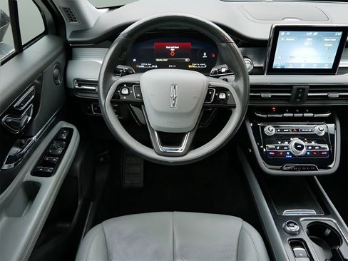 Used 2022 Lincoln Corsair Reserve w/ Sport Package image 13