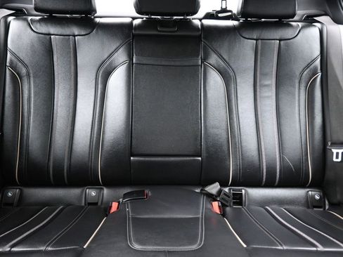 Used 2019 BMW 530i xDrive w/ Convenience Package image 30