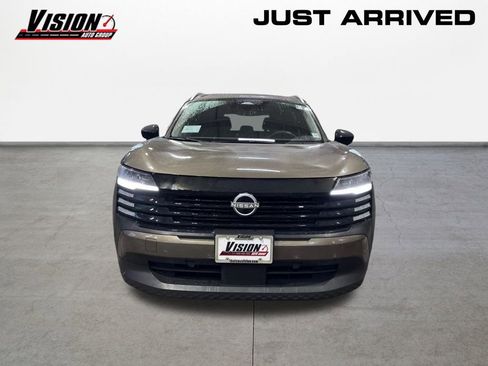 New 2026 Nissan Kicks SV w/ SV Premium Package image 2