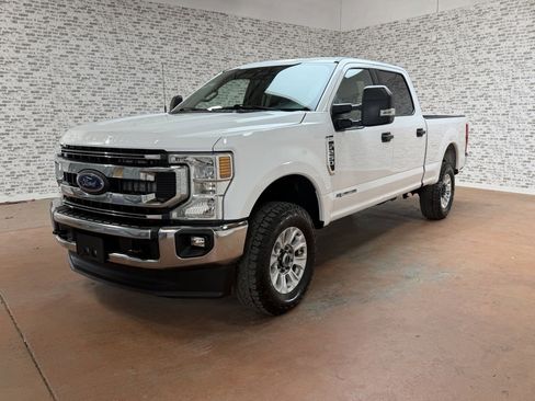 Used 2022 Ford F250 XLT w/ XLT Value Package image 3