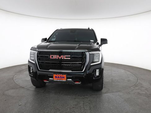 Used 2023 GMC Yukon XL AT4 w/ AT4 Premium Package AWD/4WD image 4