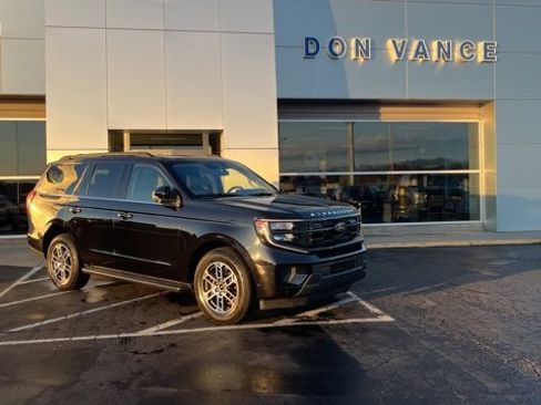 Used 2025 Ford Expedition Active image 1