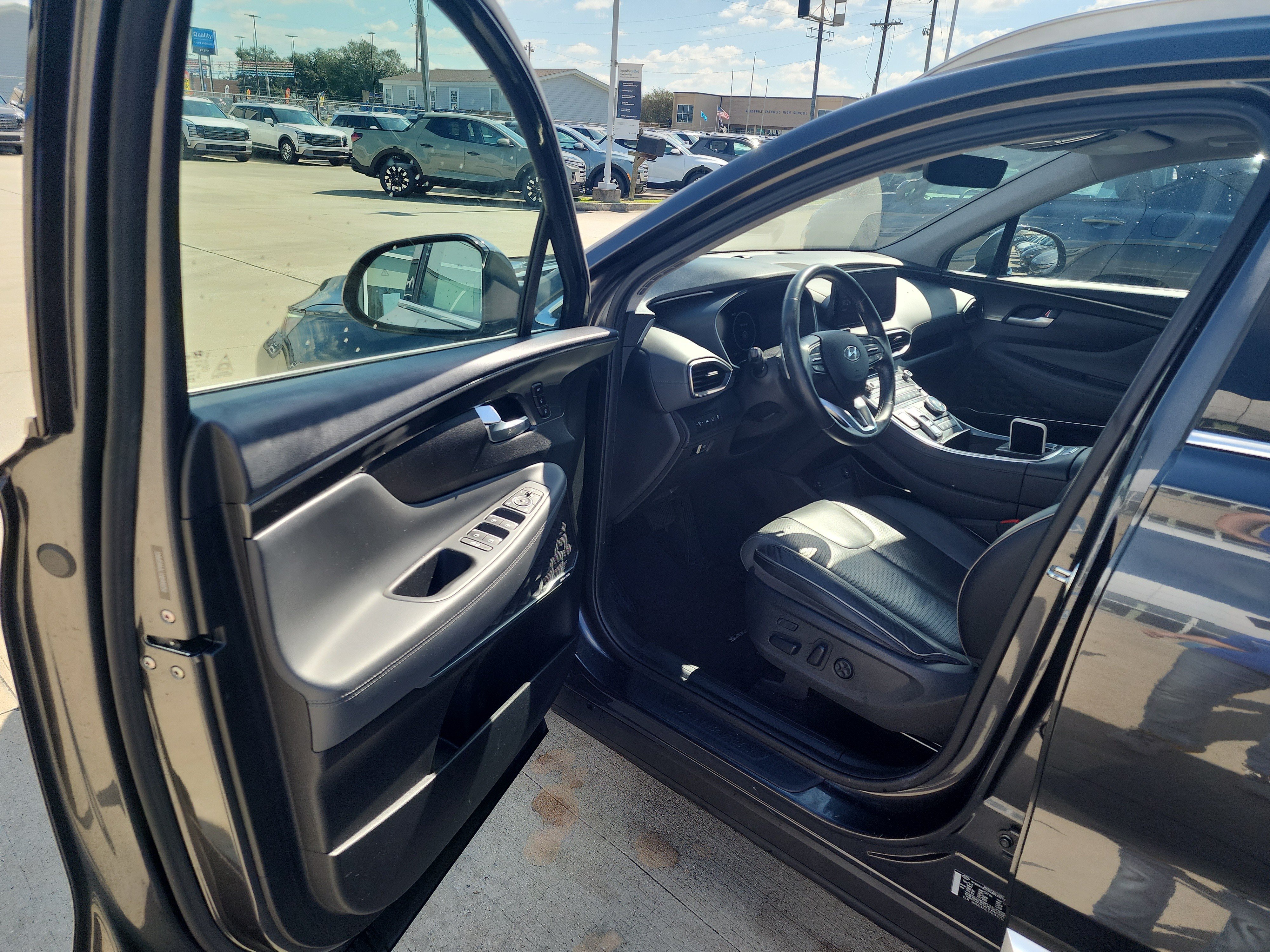 Used 2022 Hyundai Santa Fe Limited FWD image 16