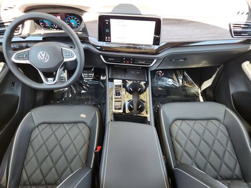 New 2026 Volkswagen Atlas SEL Premium R-Line AWD/4WD image 16