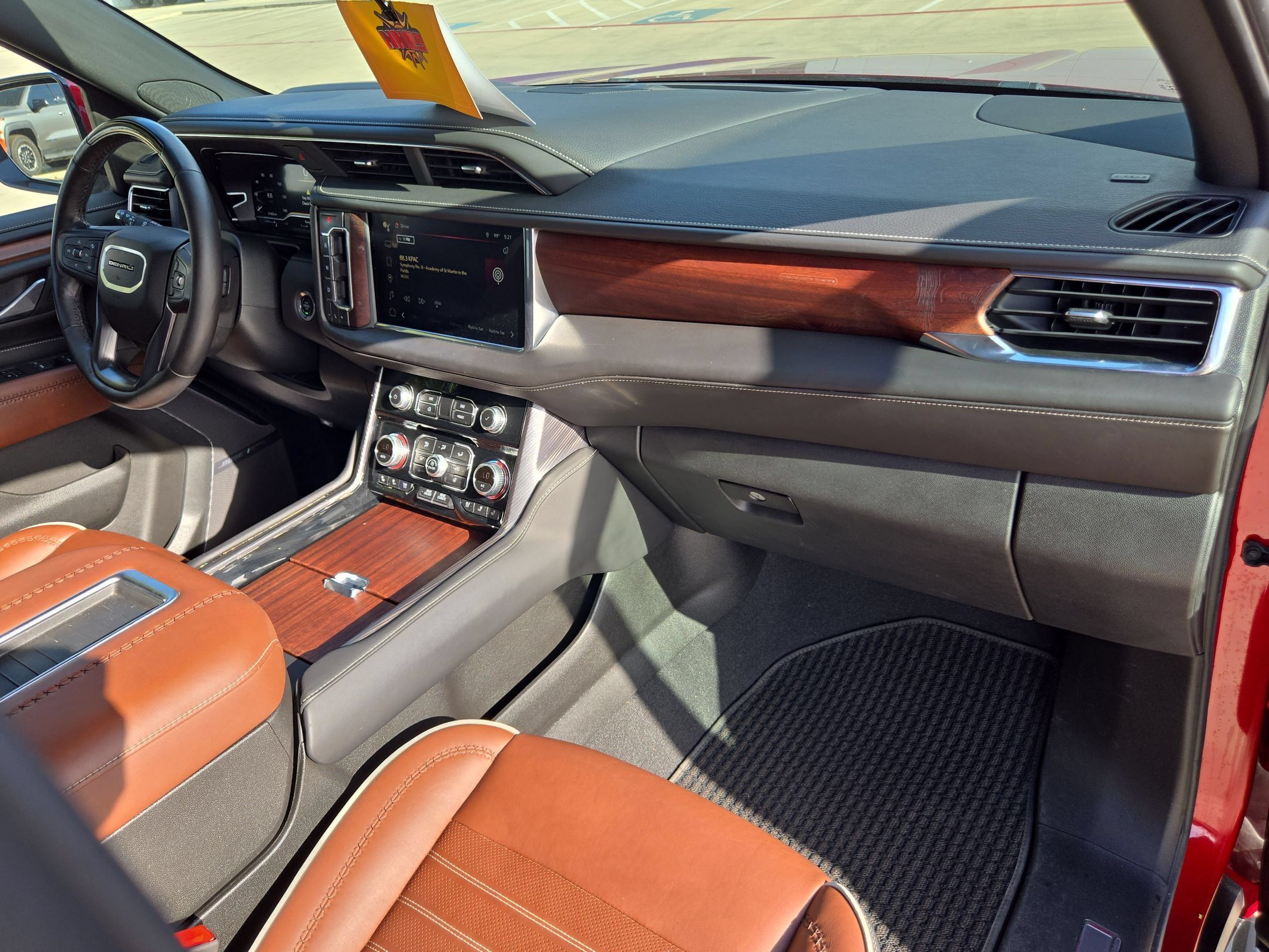 Certified 2023 GMC Yukon Denali Ultimate AWD/4WD image 26