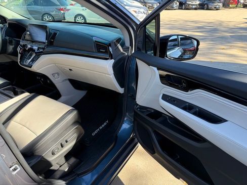 Certified 2025 Honda Odyssey Elite image 22