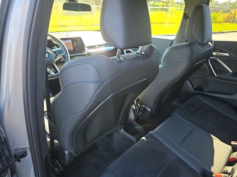 Used 2025 BMW X1 xDrive28i w/ M Sport Package image 12