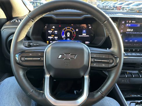 Certified 2025 Chevrolet Colorado Trail Boss w/ Midnight Edition image 13