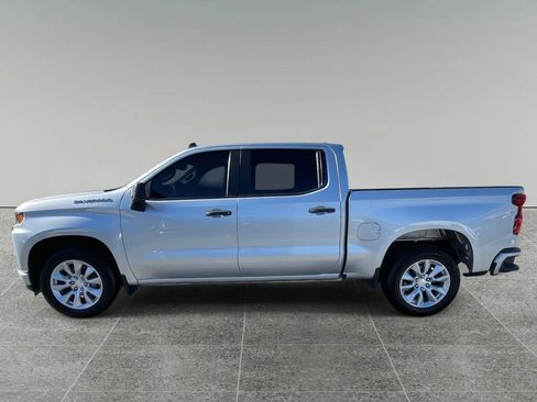Used 2020 Chevrolet Silverado 1500 Custom w/ Custom Value Package image 2