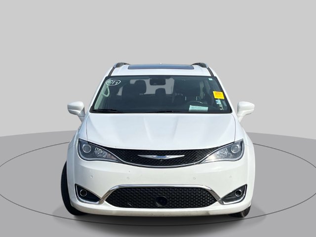 Used 2018 Chrysler Pacifica Touring-L Plus w/ Advanced Safetytec Group FWD image 6