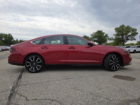 Certified 2025 Honda Accord Touring image 25