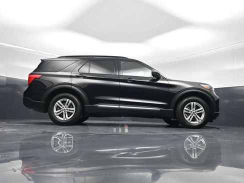 Used 2022 Ford Explorer XLT AWD/4WD image 44