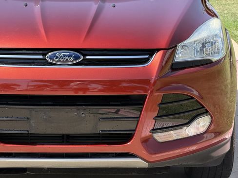 Used 2015 Ford Escape Titanium FWD image 9