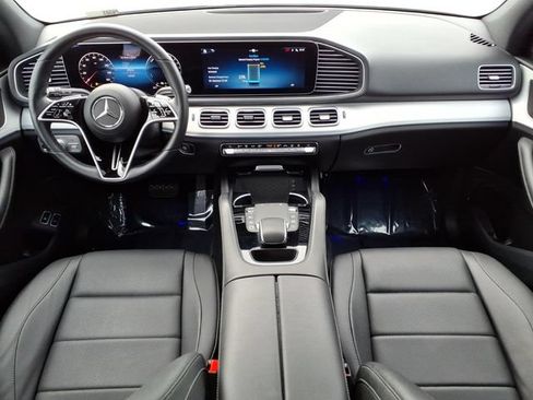 Certified 2025 Mercedes-Benz GLE 450e 4MATIC w/ Driver Assistance Package image 4