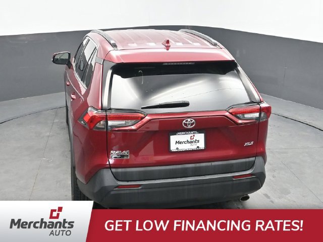 Used 2022 Toyota RAV4 XLE FWD image 30