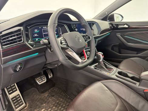 Used 2023 Volkswagen Jetta GLI Autobahn image 4