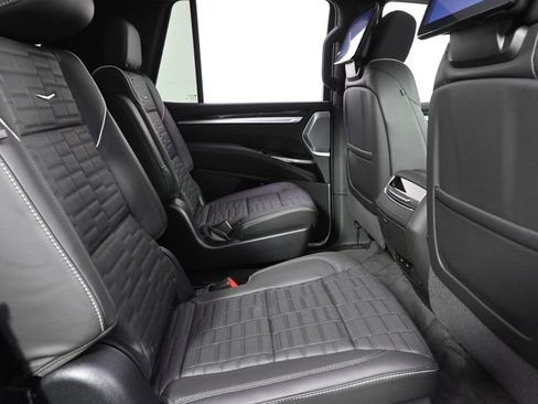 New 2026 Cadillac Escalade Platinum Sport w/ LPO, ONYX Package AWD/4WD image 18