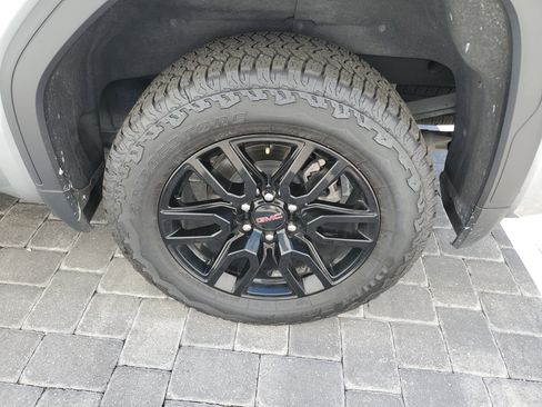 Used 2023 GMC Sierra 1500 Elevation w/ Elevation Premium Package image 8