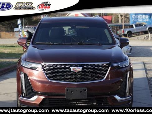 Used 2023 Cadillac XT6 Premium Luxury w/ Technology Package AWD/4WD image 2
