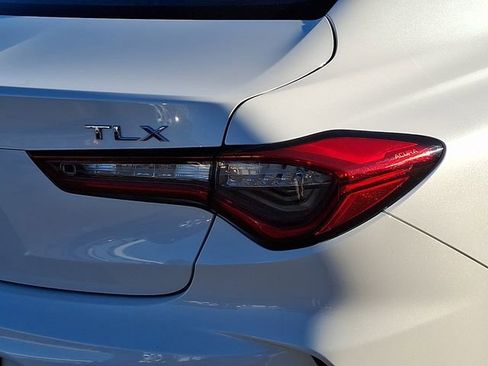Used 2023 Acura TLX image 12