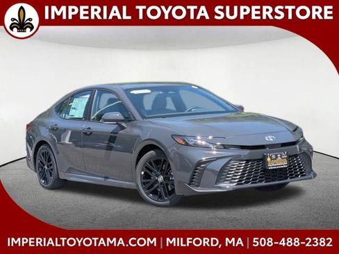 New 2026 Toyota Camry SE FWD image 1