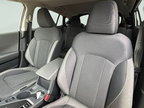 Used 2025 Subaru Crosstrek 2.0i Premium image 13