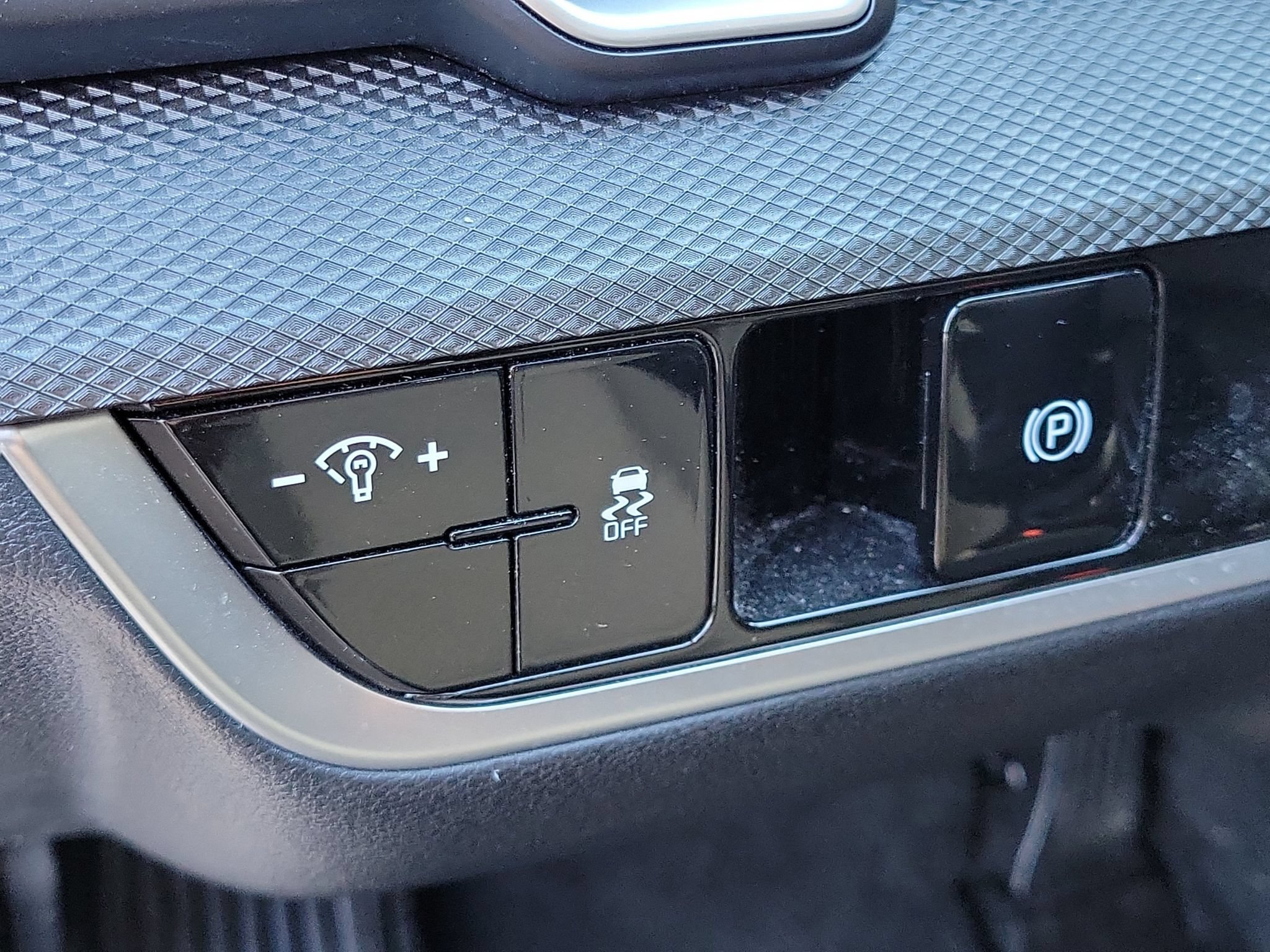Used 2025 Kia Sportage LX FWD image 9