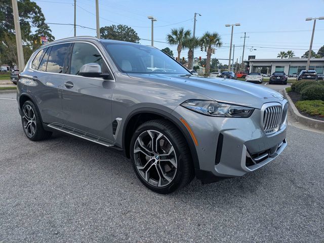Used 2026 BMW X5 xDrive40i w/ Climate Comfort Package AWD/4WD image 3
